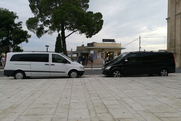 Minivan Face to Face